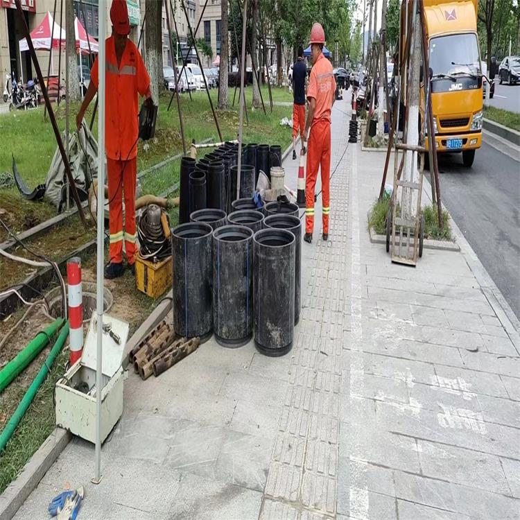 西工管道短管置换修复
